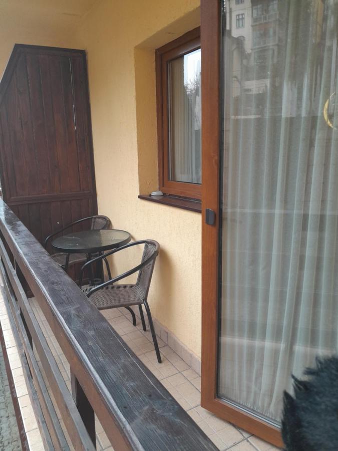 Apartament Aosta Central Sinaia Lägenhet Exteriör bild